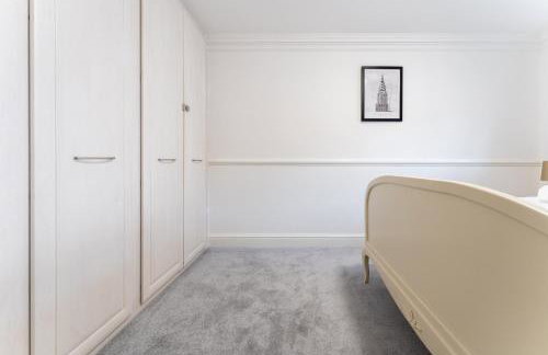 Purley House-Sleeps 8-Near Gatwick-Games Room - Foto 5