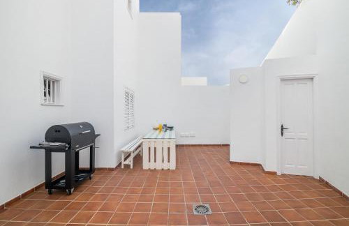 BEAUTIFUL VILLA - 4 bedrooms, heated pool, 2 priv car park places, fibre net, PS5, tv channels - Foto 30