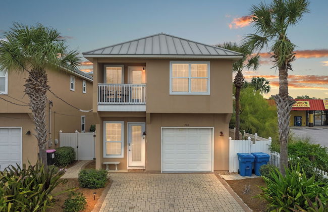 Escape to Sand Dollar Holler: Coastal Retreat, 3 Beds, 2.5 Baths, Sleeps 10! - Foto 74