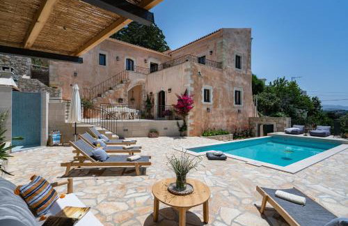 Butterfly, a historical villa with pool & hot tub! - Foto 2