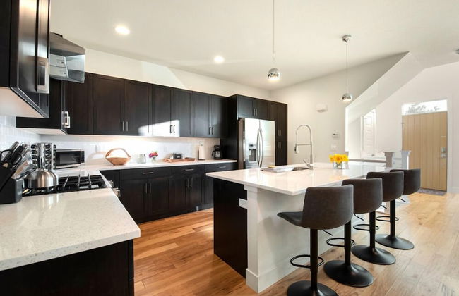 Remarkable Home Near Old Town, Breweries, & River! - Foto 8