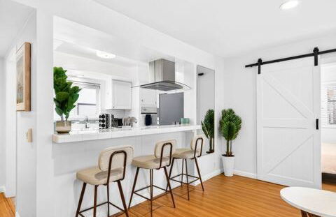 Prime Manhattan Beach 2BR Walk to Beach with Parking - Foto 27