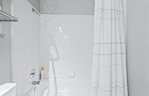 Cowboy Pool - Large Patio - King Bed - Firepit Table - Pet Friendly - Photo 41