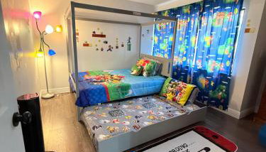 Central Hub - Photo 1