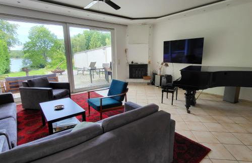 Apartment Terrassenwohnung am See by Interhome - Foto 1