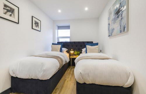 Majestic House - 2 BR - Borehamwood Station - Foto 3