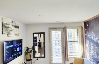 Frisco Vibes With Pool Gym and Elegant 1BR Apart - Foto 35