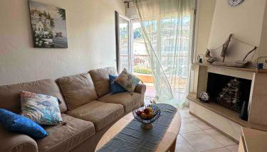 Top Floor Apartments - Photo 4