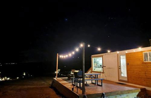 Stunning Tiny House with Picnic Space, Barbecue and Fire Pit in Meadview, Arizona - Foto 33