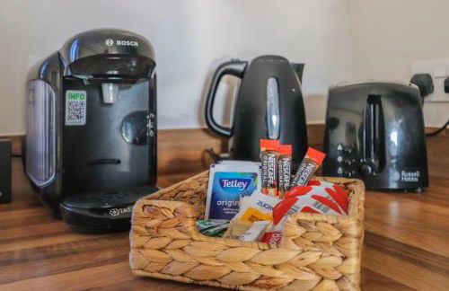 Noah Suite - Central 2BR Apartment with Parking & WIFI - Foto 9