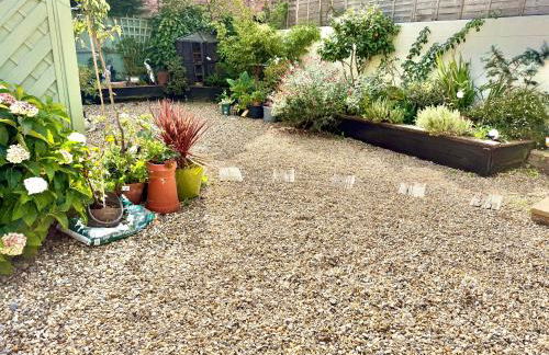 Gateman's Cottage - Three Bedroom Detached Home - Free Parking - Close to New Forest and Beaches - Photo 26