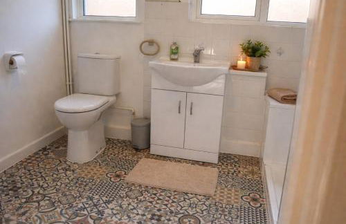 Big Group Bungalow, Sleeps 9, Perfect for Families - Photo 47