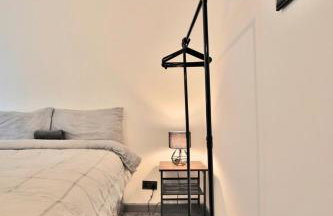 Freckleton House in Town Centre, near Blackpool, Sleeps 6, Free Parking - By NMB Property - Photo 20