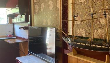 Rare 1954 Renovated Vintage Lorry - Costal Location - Photo 2