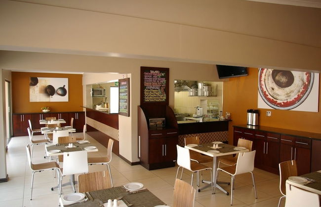 All Suite on 14th - Photo 23