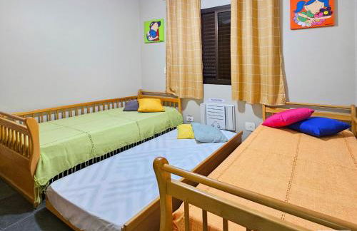 Orange Beach Enseada Guarujá - Piscina, Ar, Wi-Fi, 3 Quartos a Poucos Passos do Mar - Foto 32