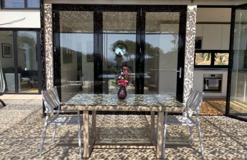 LA TERRASSE DES LAURIERS SUR L'ÎLE DU LEVANT - Foto 18