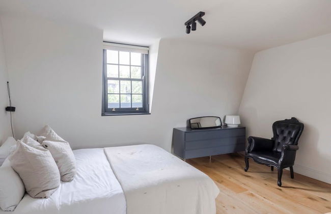 Stylish Georgian Townhouse w Sun Terrace Garden - Photo 21