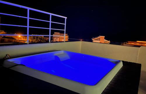 Cobertura Jacuzzi Vista Mar - Photo 2