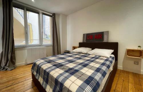 UnSejourAMetz - Les douillets, du T2 au T3, hyper-centre - Foto 11