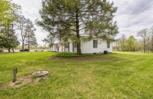 Serene Riverside Retreat home - Foto 18