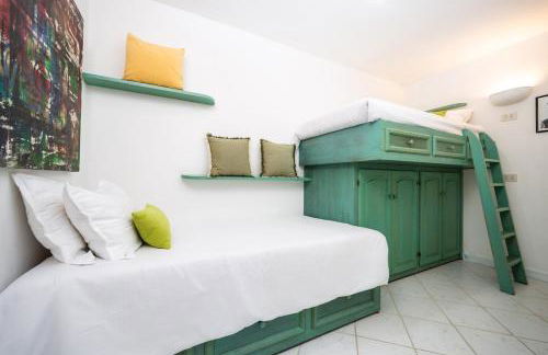 Steps from the Beach with views and big patio! - Photo 33