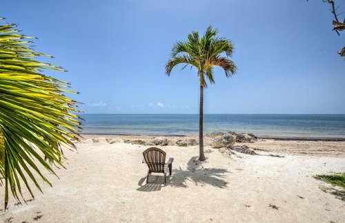 Beachfront Condo on Coco Plum Beach - Foto 32