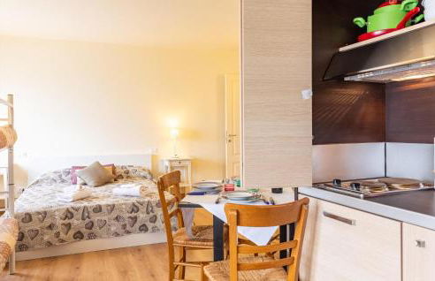 Beautiful Apartment In Avaglio - Foto 8