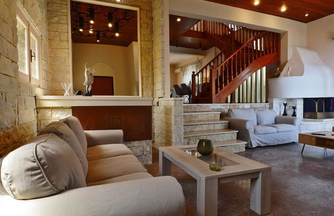 Villa Litsa Large Private Pool Walk to Beach Sea Views A C Wifi - Foto 37