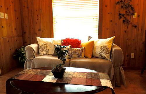Charming Cabin Rental with Fully Equipped Kitchen near San Antonio, Texas - Foto 2