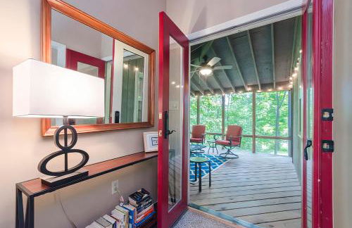 Secluded Oasis w Hot Tub, Screened-in Porch, WiFi! - Foto 3