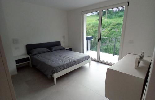 Riflessi sul lago - Foto 27