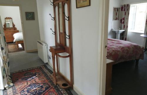 The Old Stables of heritage Tregrehan Garden Cottages on South Coast - Photo 10