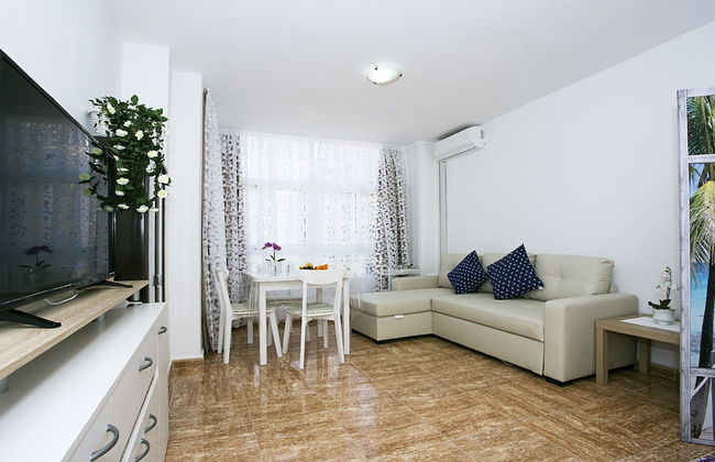 Rainbow & Pool Apartment - Foto 12