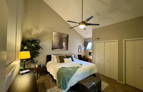 Gated Lakefront Retreat - Foto 16