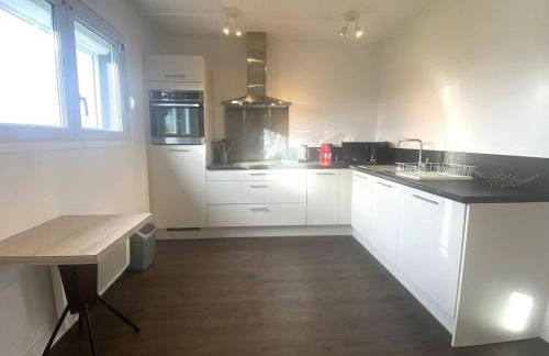 Maison rénovée avec jardin, wifi, BBQ, parking, à 250m de la mer - Pleumeur-Bodou - FR-1-368-14 - Foto 12