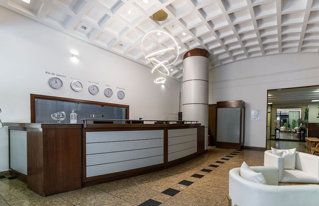 (902-B) Studio com Vista Mar e Comodidades - Foto 2