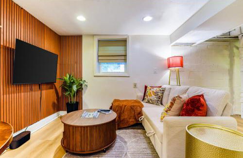 7even Clouds Éclair- Cozy basement nest near NE DC - Foto 4