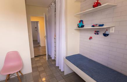 Casa com Wi-Fi, Piscina e Garagem a 550m da Praia - Foto 28