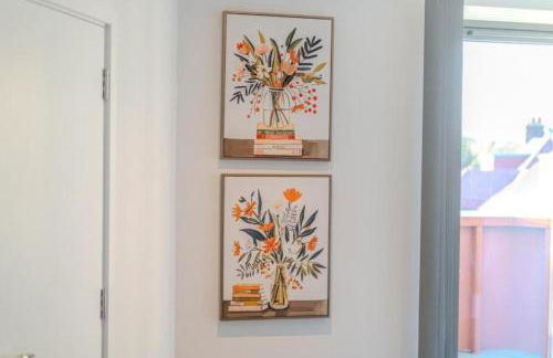 Luxuary 2BR Apt Sleeps 9, Wembley and Park Views - Photo 10