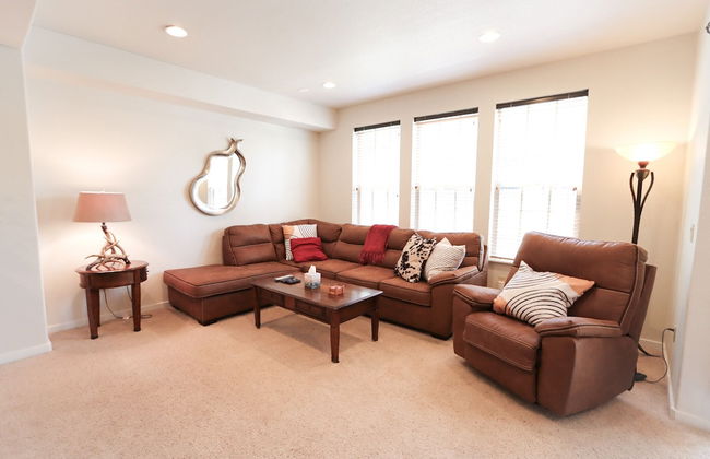 New Downtown Luxury Hideaway Skiing - Photo 12