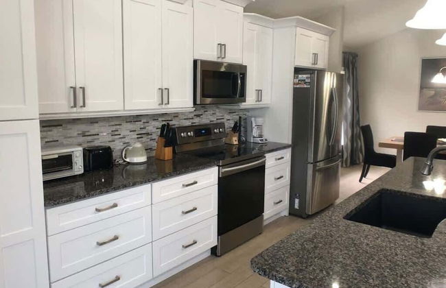 Beautiful Remodeled Private Pool Home - Foto 12