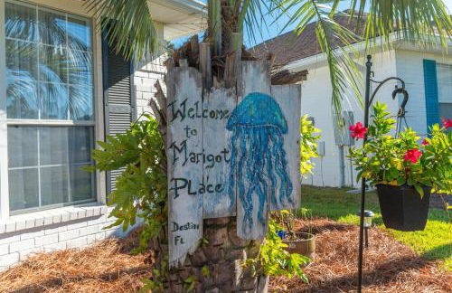 Beautiful Pet Friendly Home! Tropical Pool, Optional Golf Cart & Pool Heat, Minutes to Beach - Foto 43