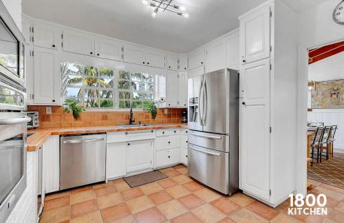 3 Home 12 bedroom compound with Pool and BBQ sleeps 24 - Foto 46