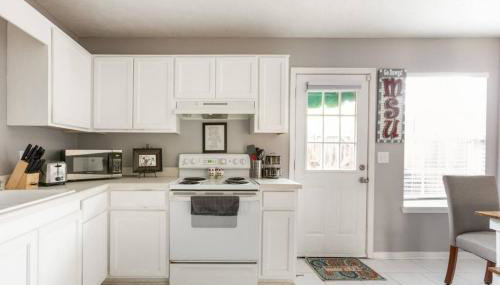 Bulldog Academy. Convenient to MSU. - Foto 5, stove, dishwasher, pet friendly, toaster, minibar