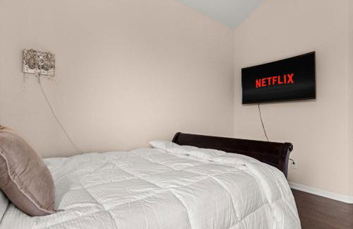 Randolph Central Location, 1-story, Chef Kitchen, Creekside - Foto 20