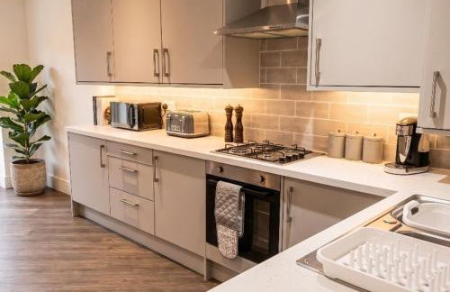 2 Bed Bungalow - Parking - New Build - High End Furnishings - Wheel Chair Accessible - Large Enclosed Garden - Dog Friendly - Foto 1