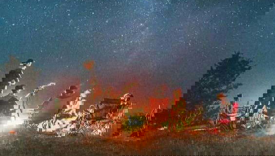 Il gruppo a Jebel Akhdar accanto al falò