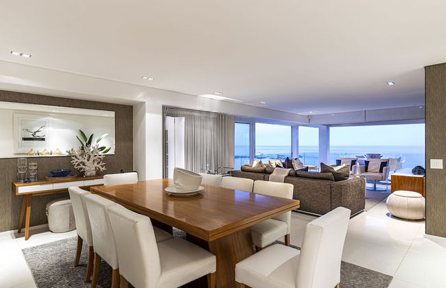 Clifton YOLO Spaces – Clifton Beachfront Penthouse - Photo 24