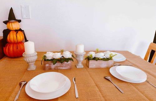 Charming 3BR Retreat near Disneyland Downtown LA! - Foto 1